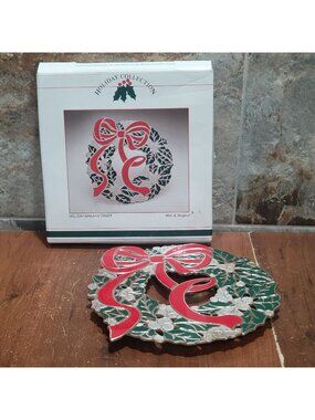 Wm A Rogers Holiday Wreath Trivet Silverplate Holly Leaves Red Bow 1986